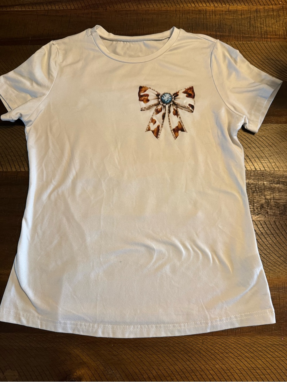 SHEIN White Short Sleeve Tee with Leopard Bow Accent